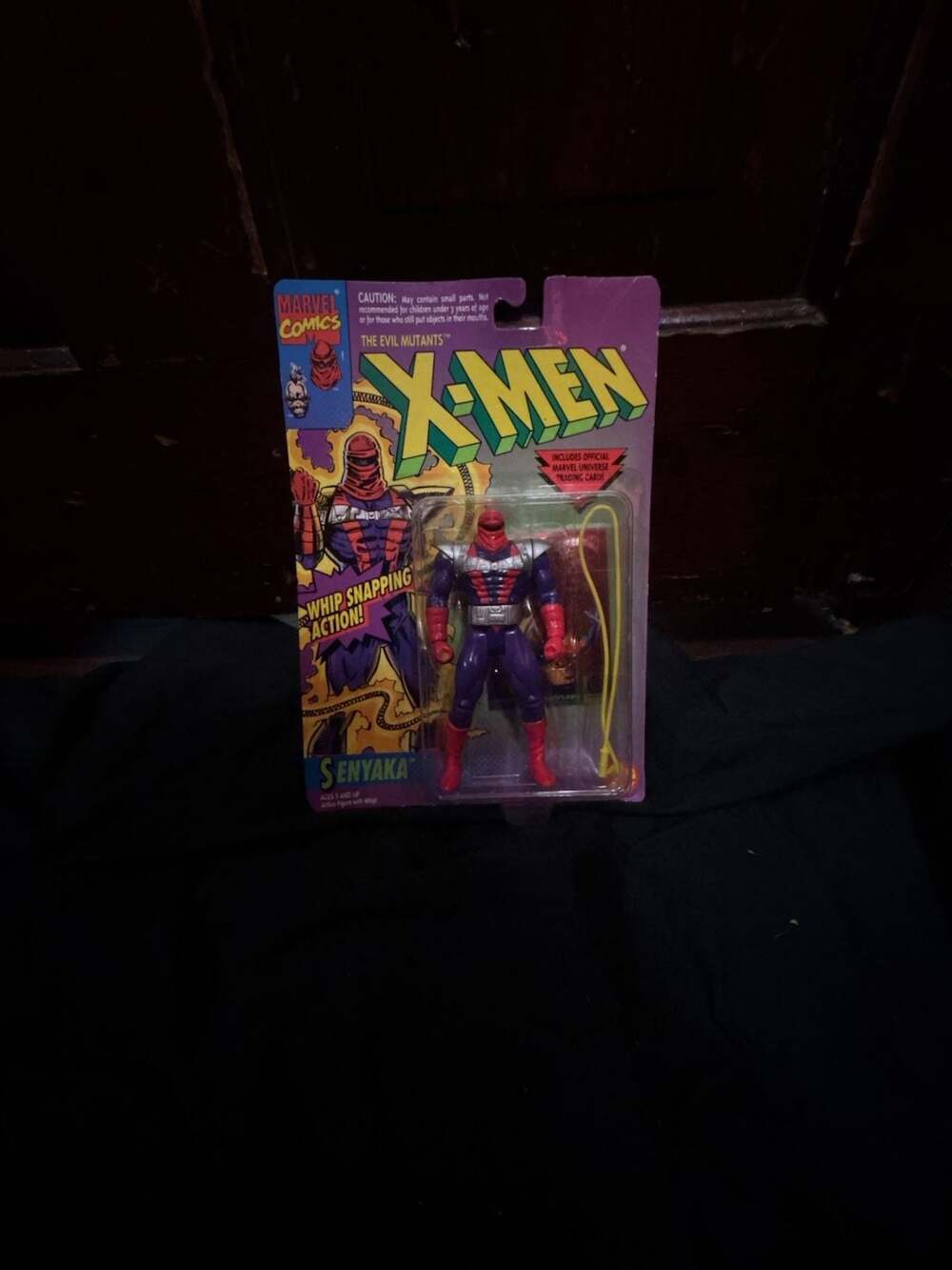 1994 ToyBiz Marvel Comics X-Men Senyaka Action Figure